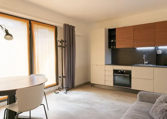 Apartment House Of Sunflowers 15 Min Da Duomo Milan