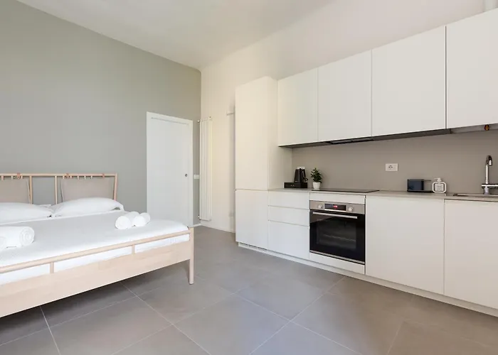 Guesthost - Corso Vercelli Cosy And Bright Daire *