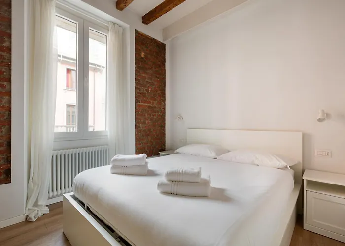 Guesthost - Bright -pasteur M1 *