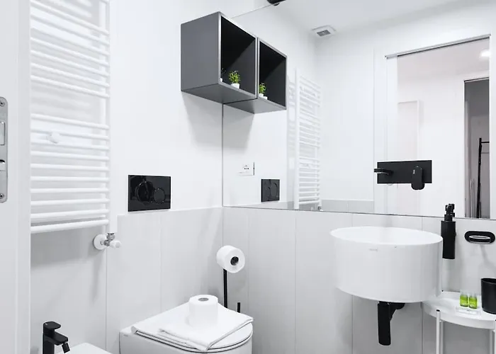 Easylife - - Melzo 13 - Porta Venezia Milaan