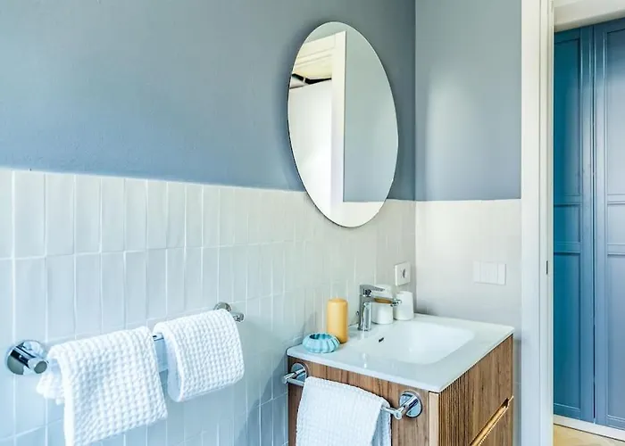 Tres Chic In The Heart Of