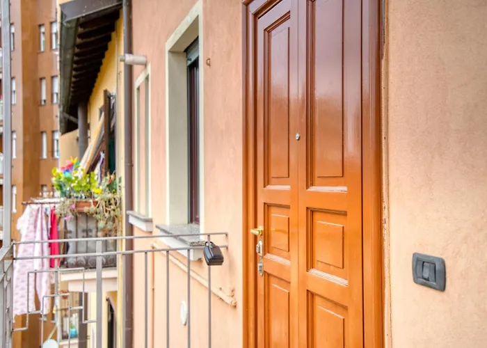 Apartament Guesthost - Giallo In Milano!