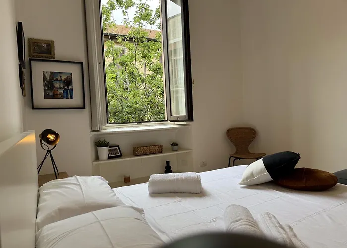 Via Stradivari - Vicino Duomo Milán