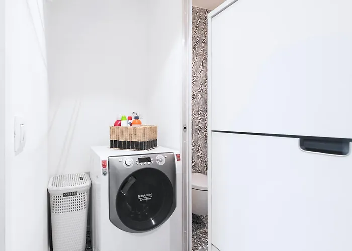 Easylife - - Rontgen 24d - Bocconi Милан