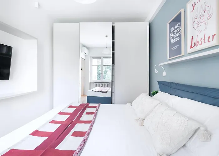 Easylife - - Rontgen 24d - Bocconi Милан