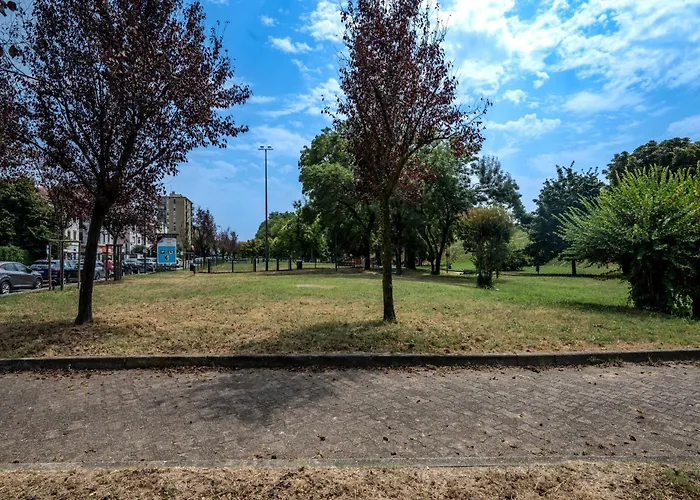 Cozy Rogoredo Next To The Metro And Train Station Mailand