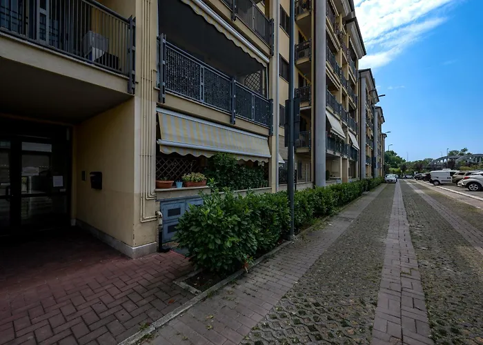 Cozy Rogoredo Next To The Metro And Train Station