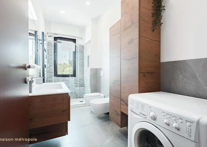 Bonola , Free Parking