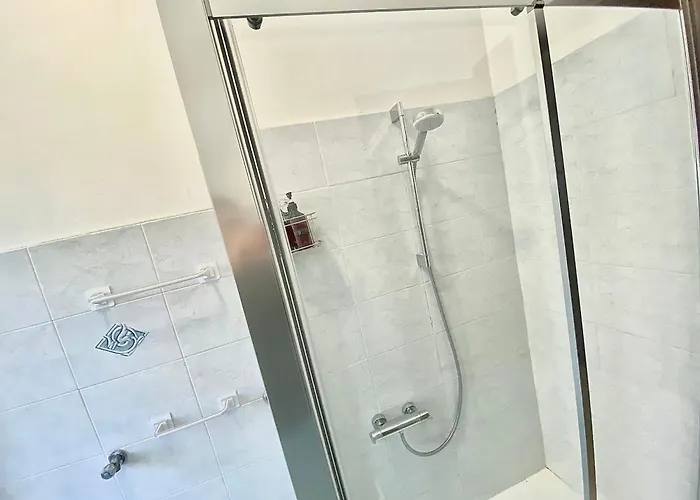 Navigli Style, Tra Metropolitana Famagosta, Comfort E Modernita Appartement