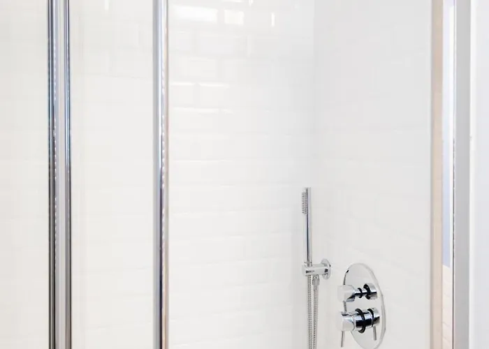 I Host - Juvara 26 Milán