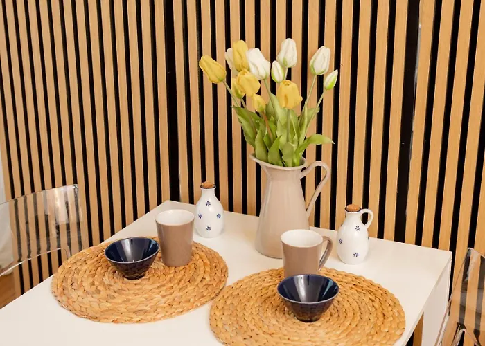 I Host - Juvara 26 *