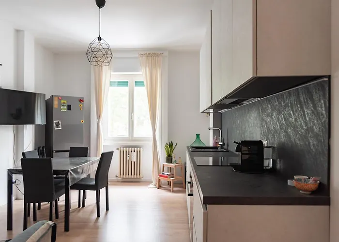 Youhosty - Pisa 18 *