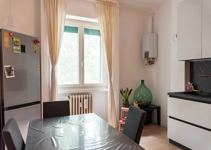 Youhosty - Pisa 18 *