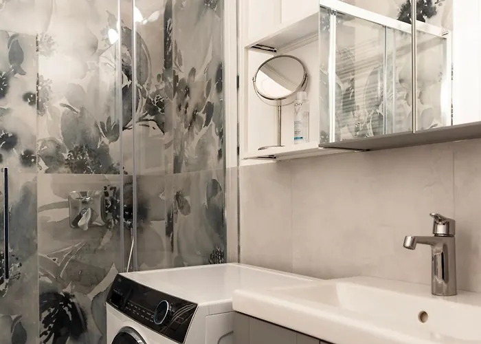 Youhosty - Pisa 18 * Mailand