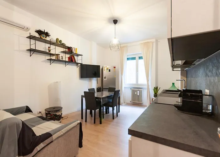 Youhosty - Pisa 18 *