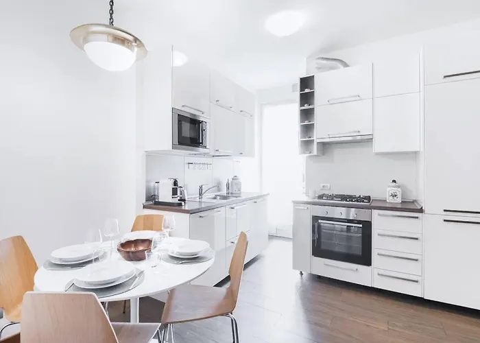 Easylife - - Cherubini 6 - Life * Milan