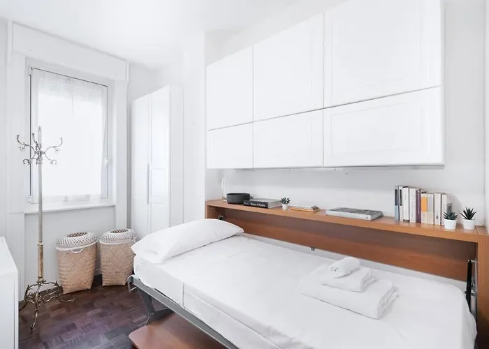 Easylife - - Cherubini 6 - Life * Milan