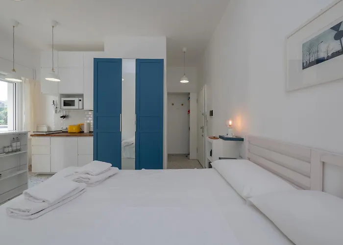 2 Pax Wi-fi- Via D'agrate, 19 C