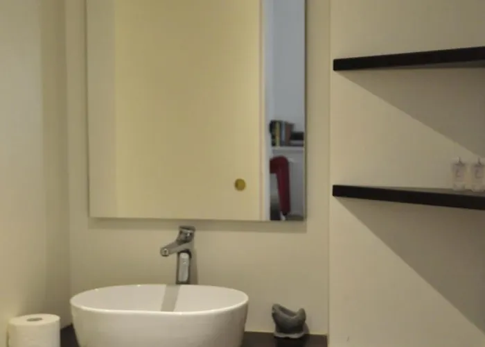 Antico E Moderno Al Centro Del Centro Di * Milán