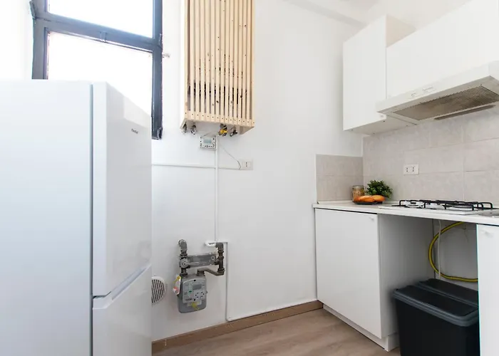 I Host - Pasteur 15-3 *