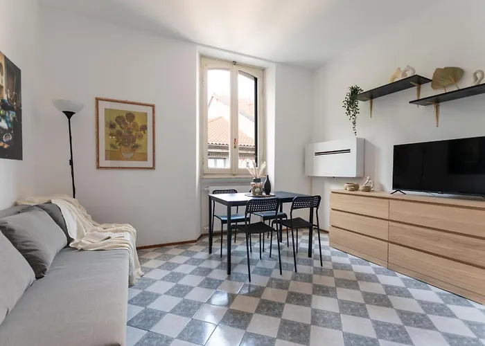 I Host - Pasteur 15-3 *