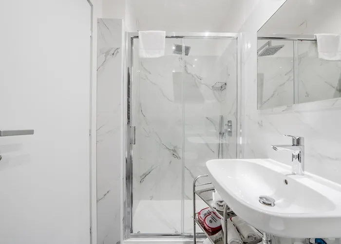 Navigli בית הארחה