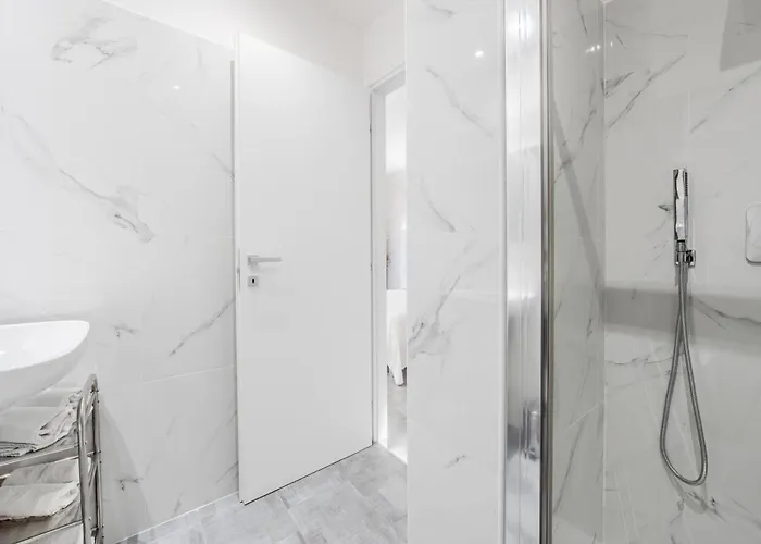 Navigli בית הארחה