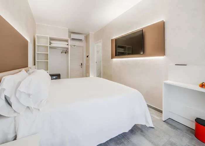 Navigli בית הארחה 4*