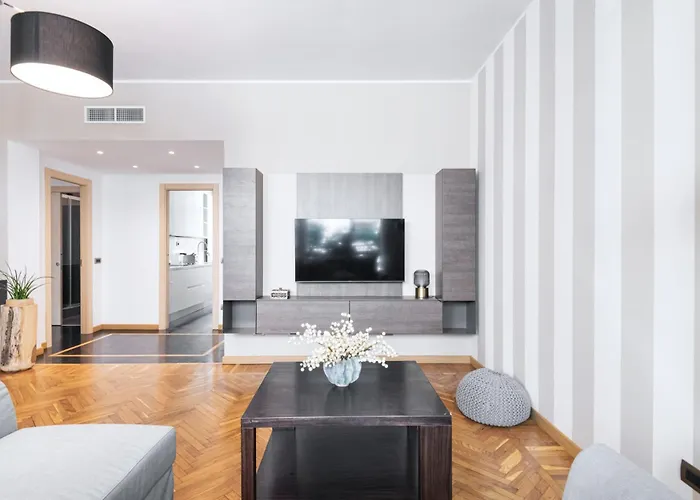 Easylife - - Luigirazza 6 - Milan