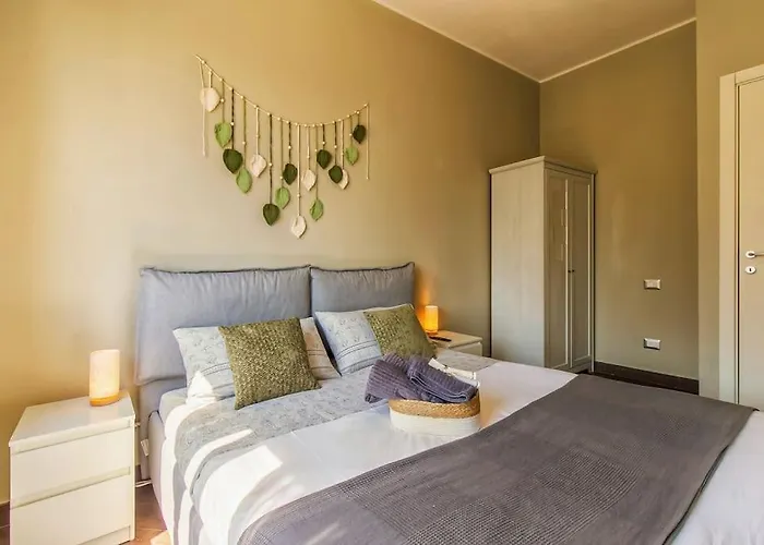 Exclusive & Strategic 2-bedroom Apartment, 50m From M4 Apartment *