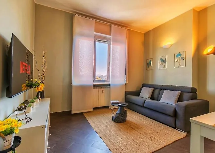 Exclusive & Strategic 2-bedroom Apartment, 50m From M4