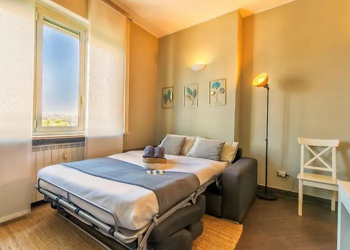 Apartment Exclusive & Strategic 2-bedroom Apartment, 50m From M4 *