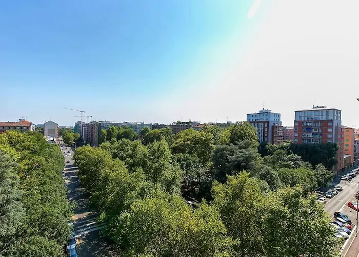 Apartment Exclusive & Strategic 2-bedroom Apartment, 50m From M4 *