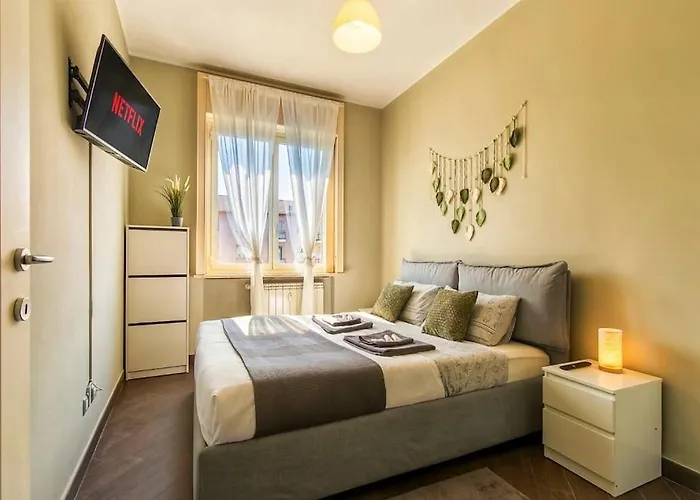 Exclusive & Strategic 2-bedroom Apartment, 50m From M4 Apartment Milan