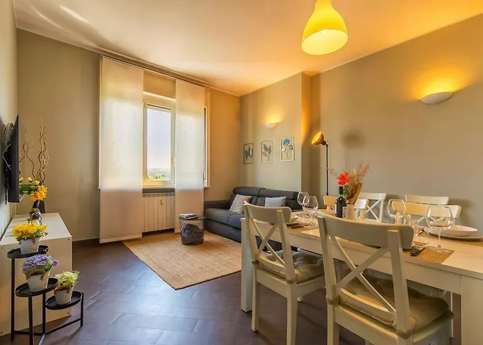 Exclusive & Strategic 2-bedroom Apartment, 50m From M4