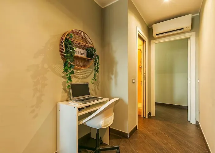 Exclusive & Strategic 2-bedroom Apartment, 50m From M4 Apartment *