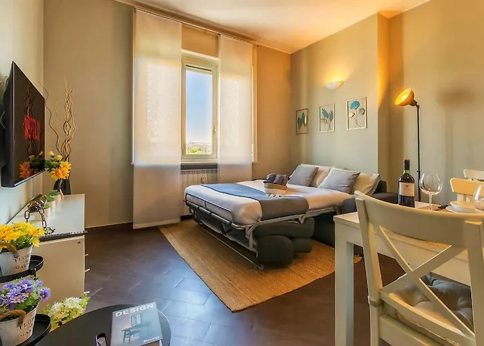 Exclusive & Strategic 2-bedroom Apartment, 50m From M4 Apartment *