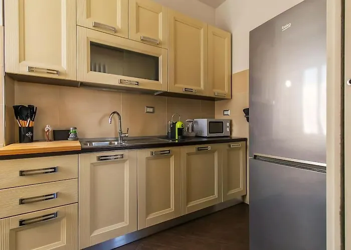 Exclusive & Strategic 2-bedroom Apartment, 50m From M4