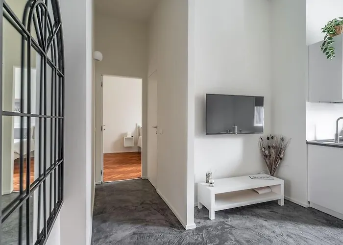 Urban Flat Papiniano - Walk To Duomo Navigli M2-M4 *