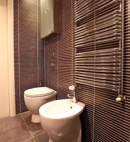 Accogliente Bilocale Vicino Metropolitana Daire *