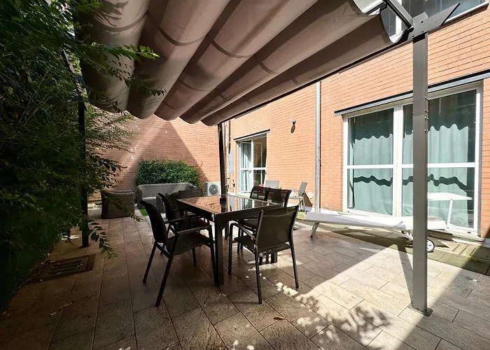 דירה Oasis In The City- Private Garden *