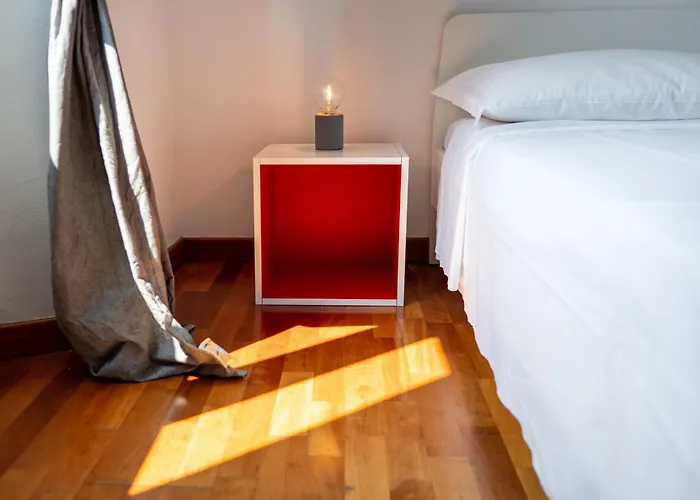 Keys Of Italy - Xxv Aprile 9 Dazzling 2 밀라노