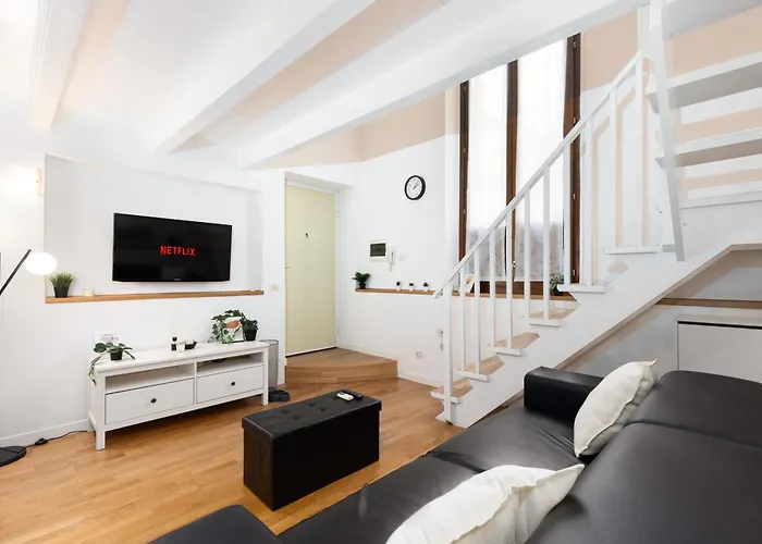Lägenhet Prada Loft - Posto Auto Privato *
