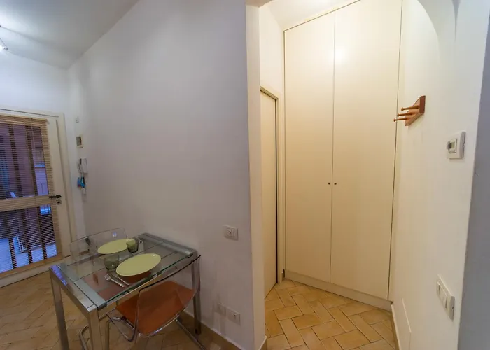 Disciplini A 5 Min Dal Duomo Milão