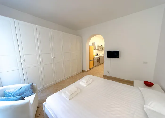 Disciplini A 5 Min Dal Duomo