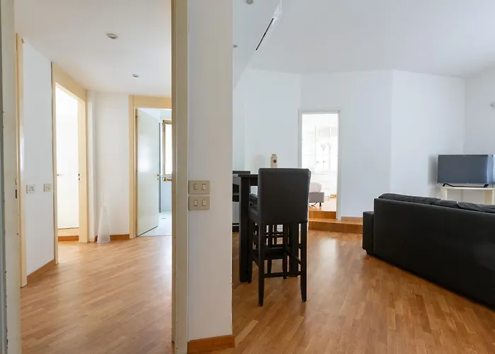 Easytopstay - Lorenteggio Large Flat Апартаменты Милан