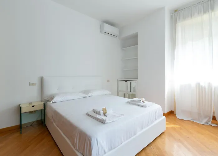 Easytopstay - Lorenteggio Large Flat شقة *