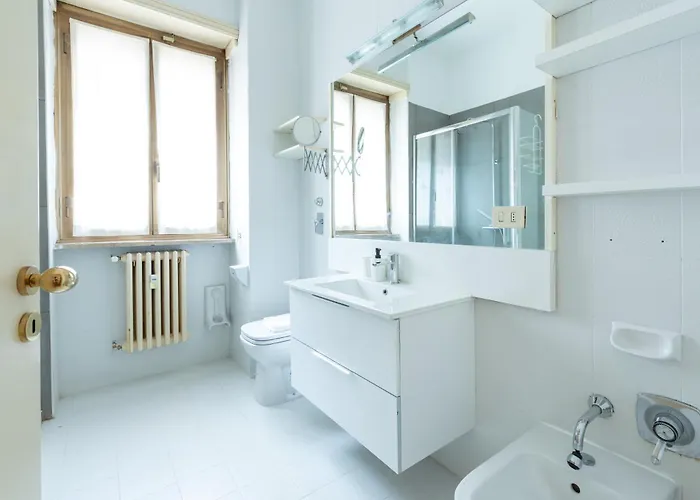 Easytopstay - Lorenteggio Large Flat شقة