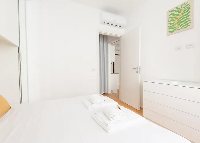 Easytopstay - Bramante Cozy Flat Milão