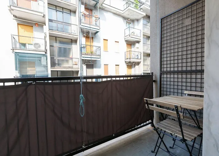 Easytopstay - Bramante Cozy Flat Milão